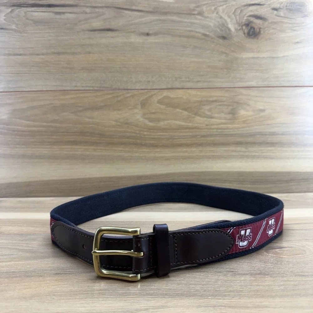 Vineyard Vines Mens Belt Size 32 University‎ of Massachusetts Logo Preppy Golf